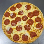 Tradicionais: Peperoni - Pizza Grande (Ingredientes: Cebola, Molho, Mussarela, Orégano, Pepperoni)