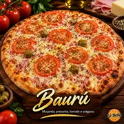 Tradicionais: Baurú - Pizza Grande (Ingredientes: Azeitonas Sem Caroço, Fatias de Tomate Fresco, Molho de Tomate Artesanal, Mussarela Derretida, Presunto)