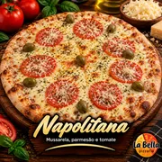 Promocionais: Napolitana - Pizza Grande (Ingredientes: Azeitonas Sem Caroço, Molho de Tomate Artesanal, Mussarela Derretida, Parmesão Ralado, Rodelas Frescas de Tomate)