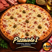 Especiais: Pizzaiolo I - Pizza Grande (Ingredientes: Azeitonas Sem Caroço, Bacon em Cubos, Calabresa Fatiada, Cebola, Molho de Tomate Artesanal, Mussarela Derretida)