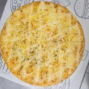 Pizzas Premium (Personalizável): Quatro Queijos - Pizzas Premium (Personalizável) (Ingredientes: Gorgonzola, Molho de tomate, Mussarela, Orégano, Queijo Prato, Requeijão)