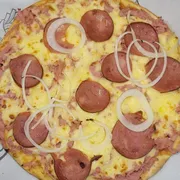 Tradicionais: Calamista - Pizza Grande (Ingredientes: Calabresa, Cebola, Molho, Mussarela, Orégano, Presunto)