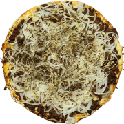 PIZZAS ESPECIAIS: 48-Alcatra Acebolada - Pizza INDIVIDUAL 20 Cm /2 Fatias (Ingredientes: Alcatra, Cebola, Mussarela)
