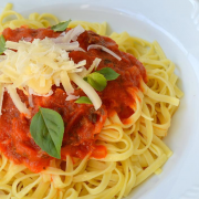 Massas: Talharim ao Sugo - Massas (Ingredientes: Molho sugo)