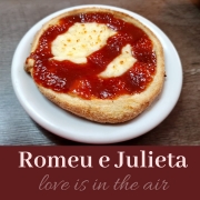 Lançamento: Esfiha Romeu e Julieta L - Queijo e Goiabada