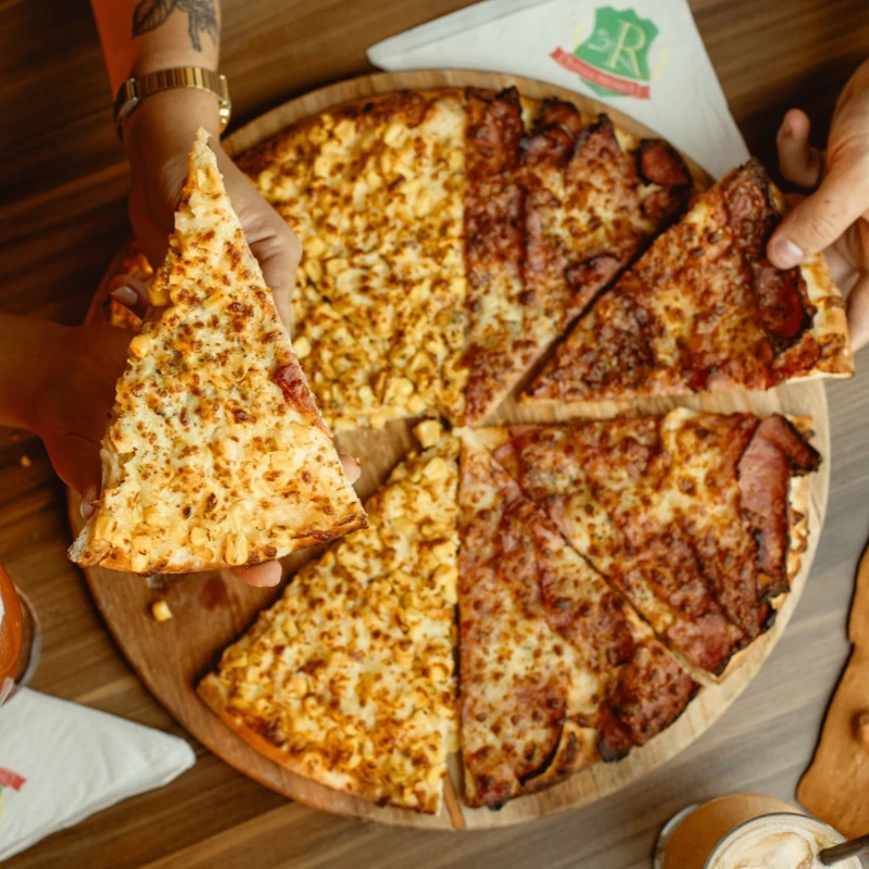 Promoções: PIZZA GRANDE 3 SABORES, MILHO VERDE, FRANGO CATUPIRY E MINEIRA. - Promoções (Ingredientes: )