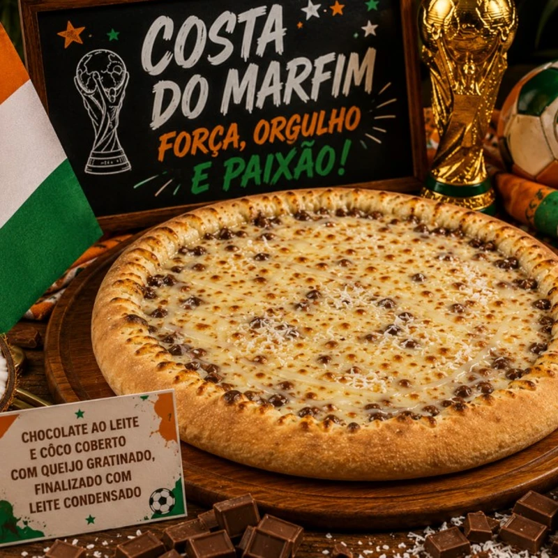 Sabores Da Copa: # Costa do Marfim (Chocolate, Côco, Queijo Gratinado) - Pizza GRANDE 35 Cm / 8 Fatias (Ingredientes: Base com Creme de Leite, Chocolate ao Leite, Coco, Queijo Gratinado, Ganache de chocolate ao leite)
