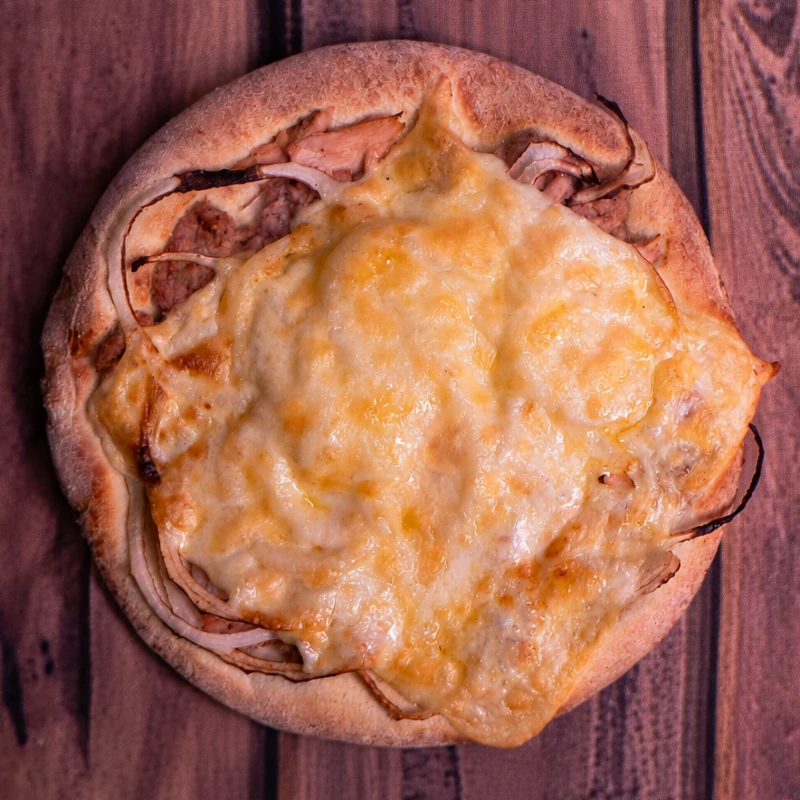 Esfihas Salgadas: Atum Sólido II com Mussarela - Esfiha Salgada (Ingredientes: Atum Sólido, Tomate Picado, Cebola, Mussarela)