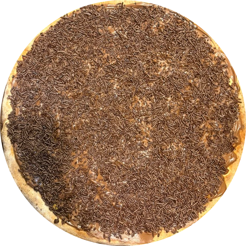 Sabores Doces Tradicionais: T- Brigadeiro - Pizza Gigante (Ingredientes: Mussarela, Creme de Leite, Chocolate ao Leite Forneável, Chocolate Granulado)