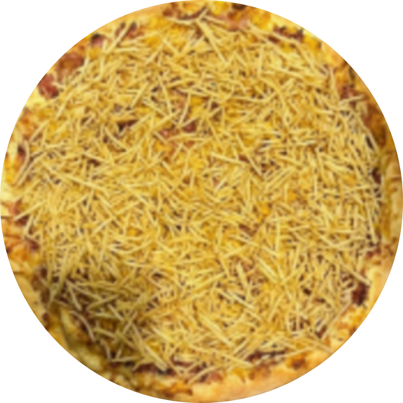 Sabores Tradicionais: T-Calabresa Do Chefe - Pizza Gigante (Ingredientes: Molho de Tomate, Mussarela, Calabresa Ralada, Milho, Bacon , Batata Palha, Orégano)