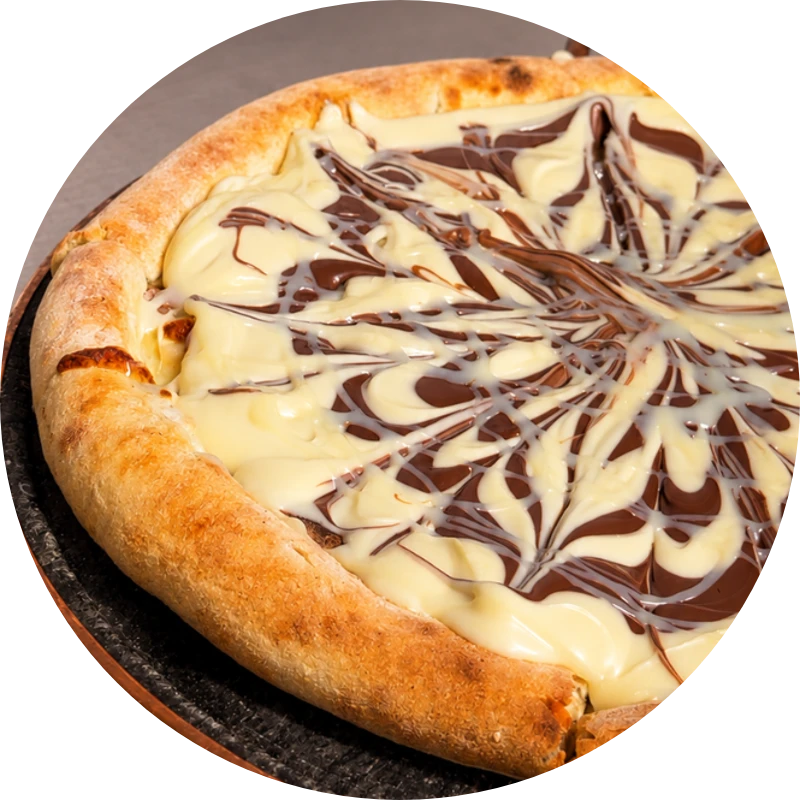 Doces: Dois Amores - Pizza GG (Ingredientes: Chocolate Branco, Chocolate Preto, Leite Condensado)