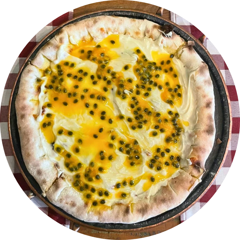 Doces: Madressilva - Pizza GG (Ingredientes: Chocolate Branco, Maracujá)
