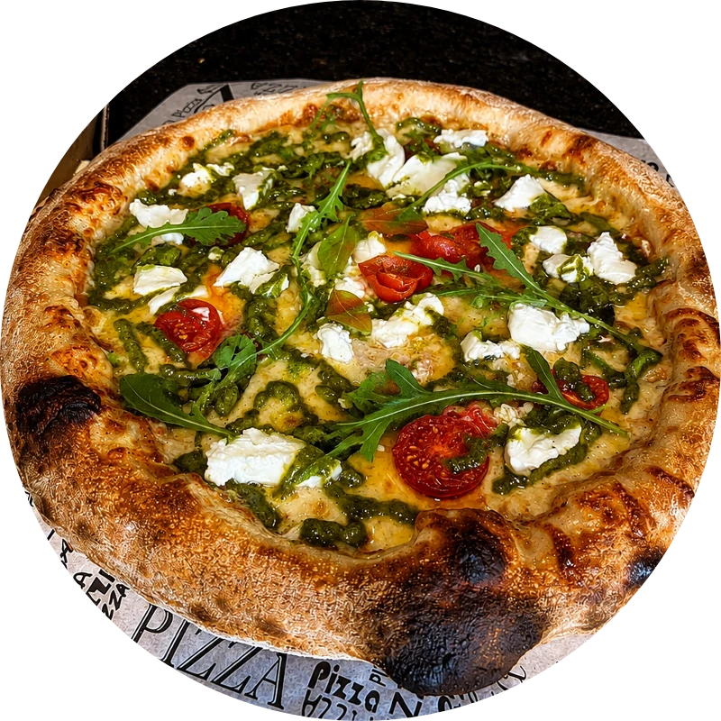 Tradicionais: Burrata Suprema - Pizza Grande (Ingredientes: Parmesão, Rúcula, Muçarela, Molho italiano, Burrata, Tomate-cereja, Pesto de manjericão)